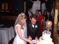 Susanne and Andy cut the cake
